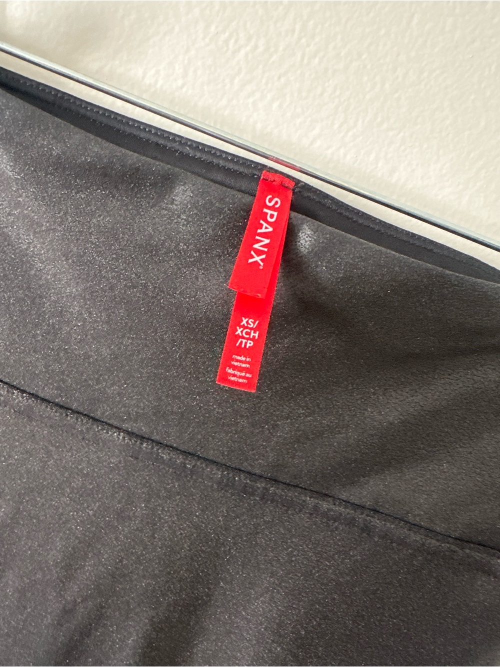 SPANX Black Shiny High-Waist Leggings xs